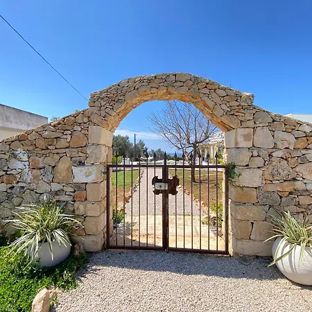 Symphony Sound With Pool * Chiesanuova (Sannicola)