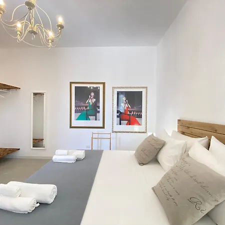 Symphony Sound With Pool * Chiesanuova (Sannicola)