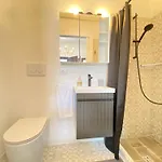 아파트 Symphony Sound With Pool