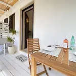 아파트 Symphony Sound With Pool